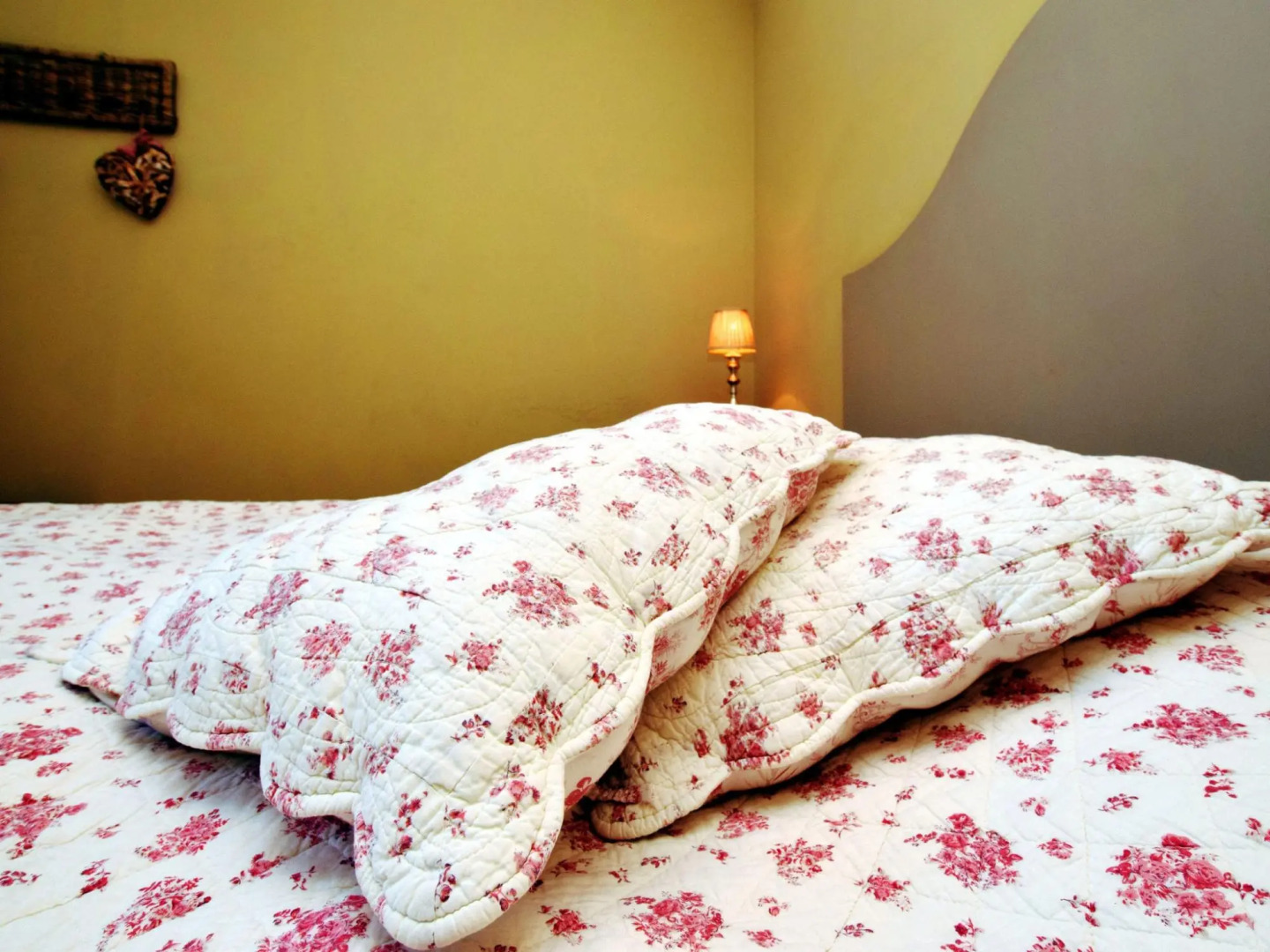 Cozy Holiday Home in Ennal