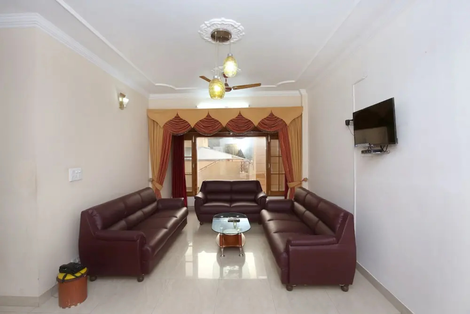 OYO 10208 Home Valley View 2BHK Kasauli