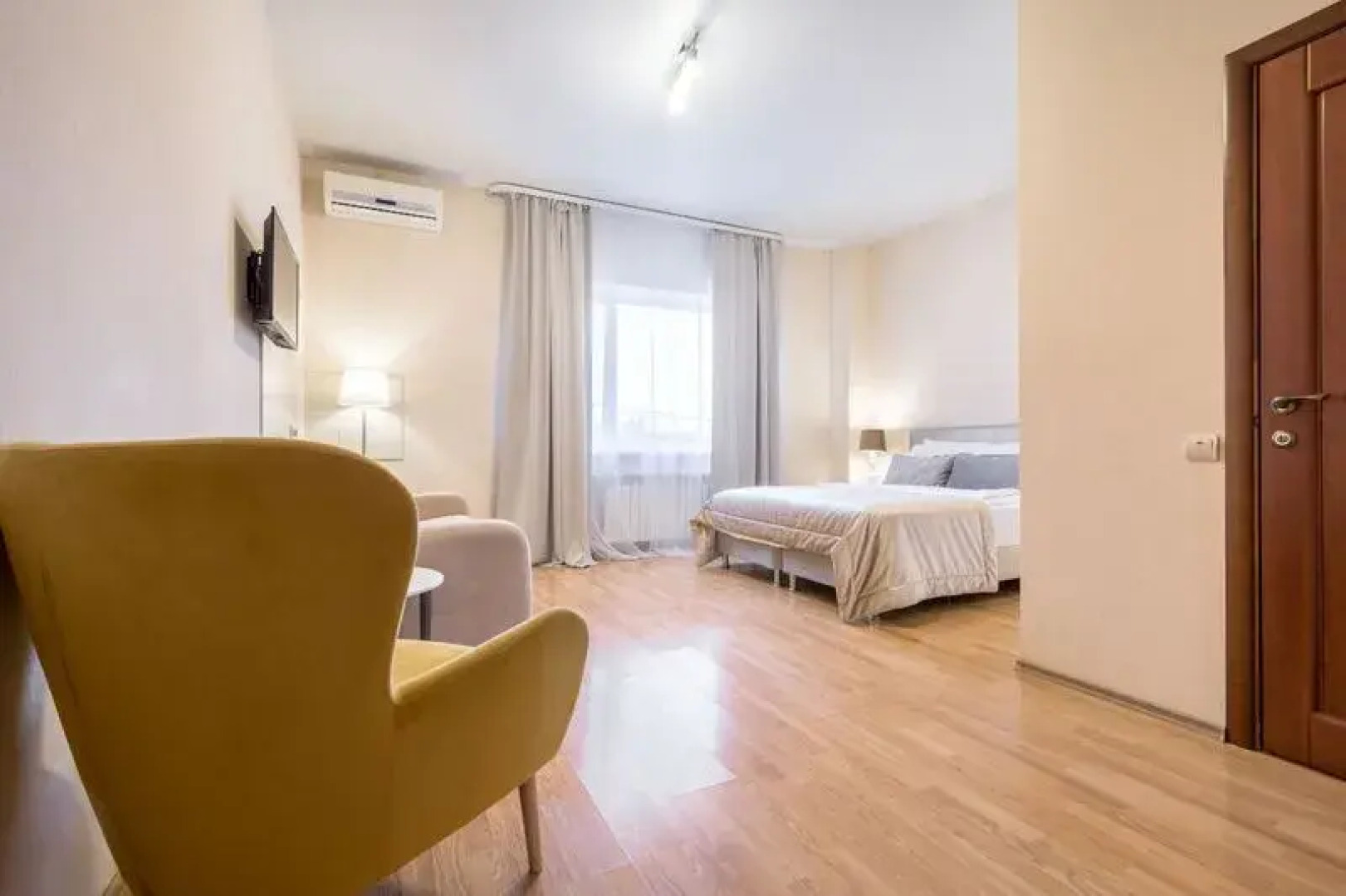 Миссис Сьютс