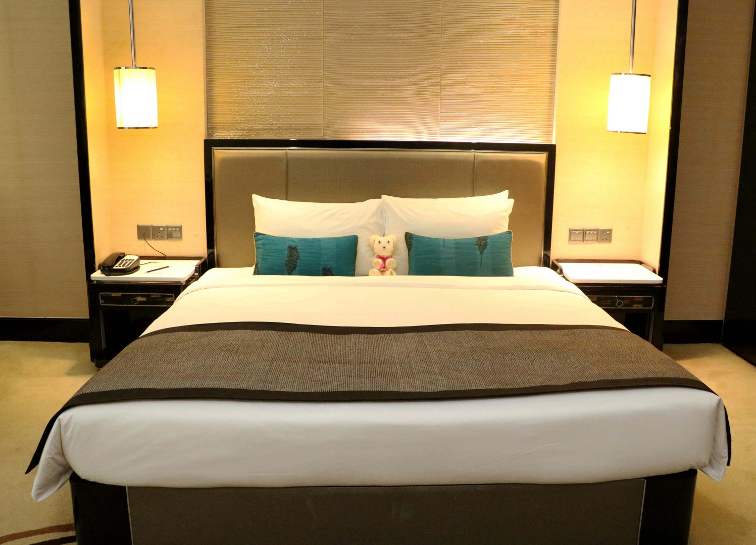 Pacific Regency Hotel Suites