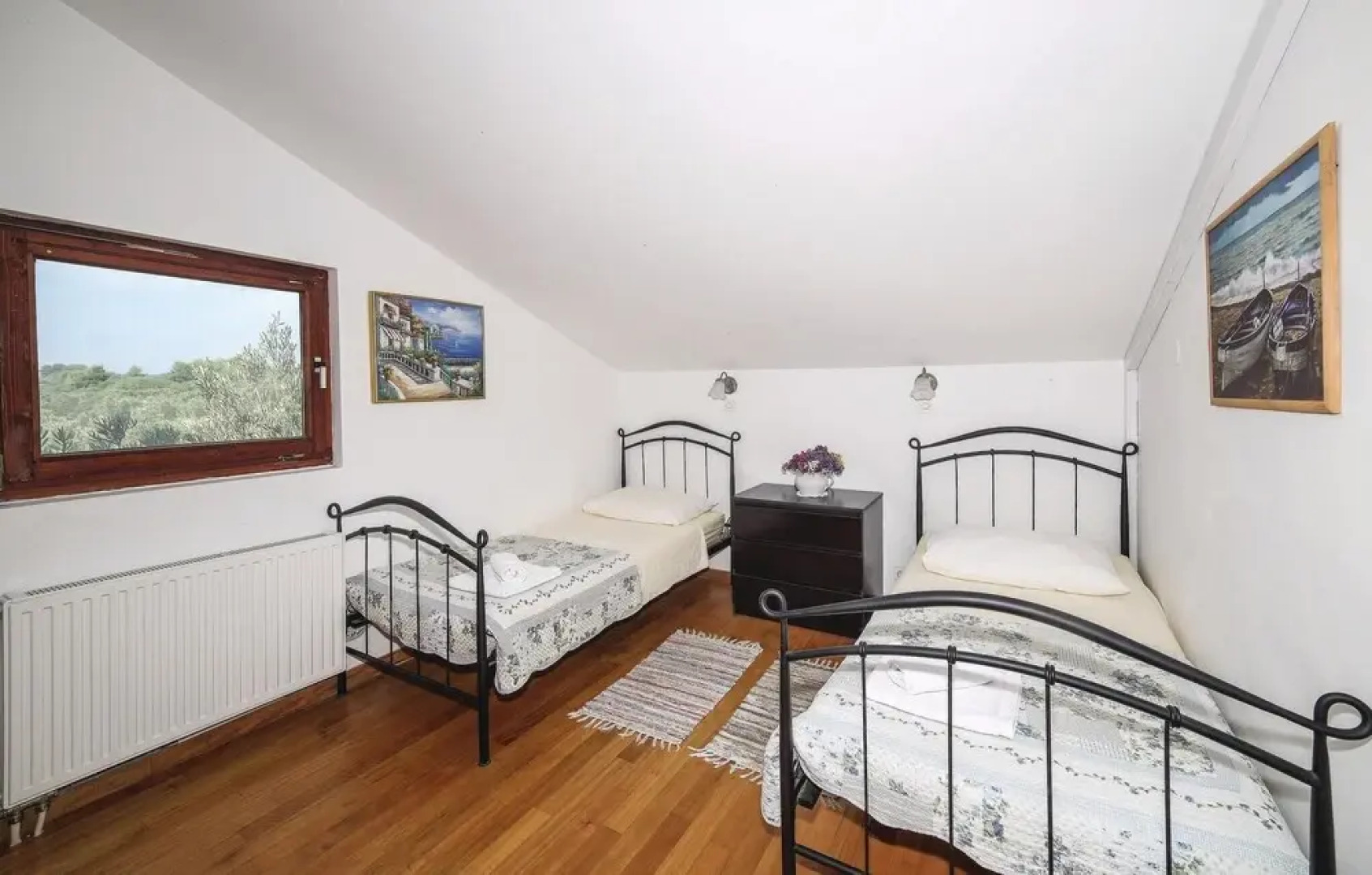 Beautiful Home in Drvenik Mali With Wifi and 5 Bedrooms