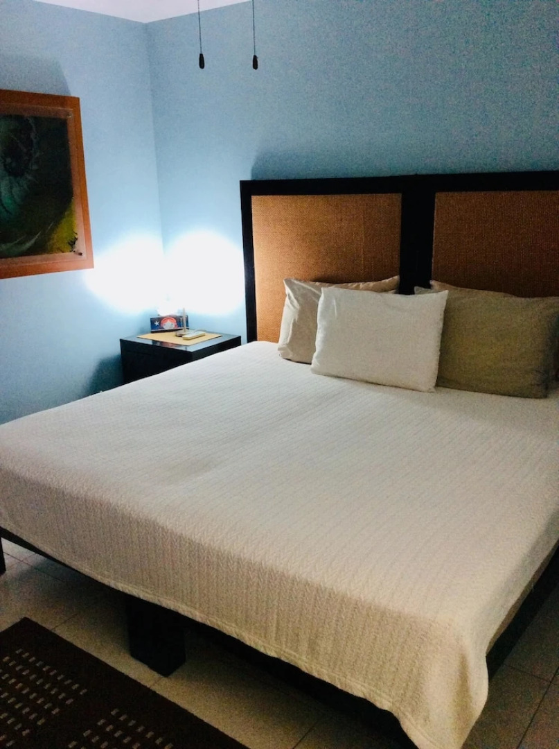 Villa Magna 1 Bedroom Tower 3 on 2nd Floor Oceanfront Sleep up to 4