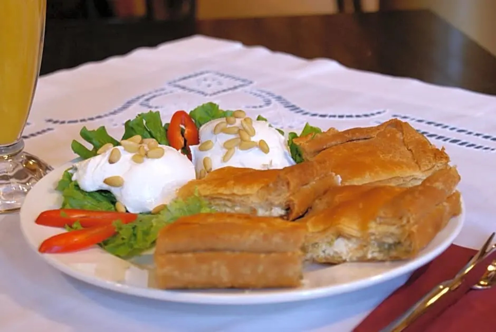 Oikia Mitsiou Traditional Inn