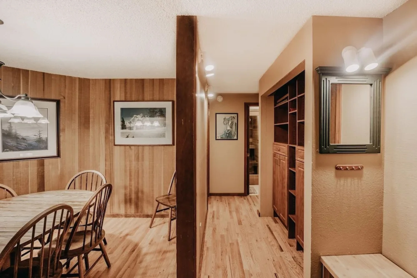 41sw - Sauna - Wifi - Fireplace - Sleeps 8 3 Bedroom Home by Redawning