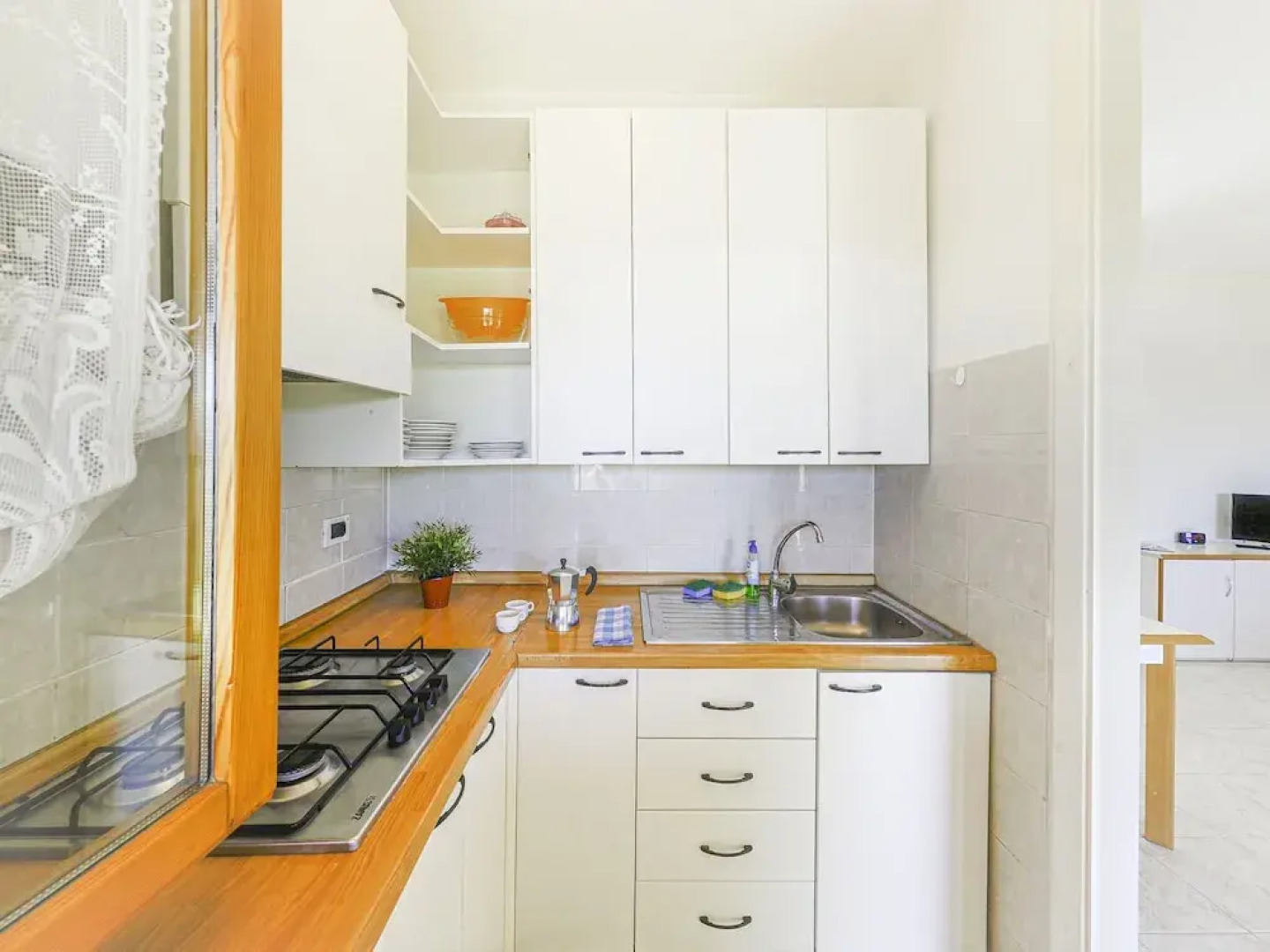 Quaint Bungalow With Covered Terrace Near the Sea