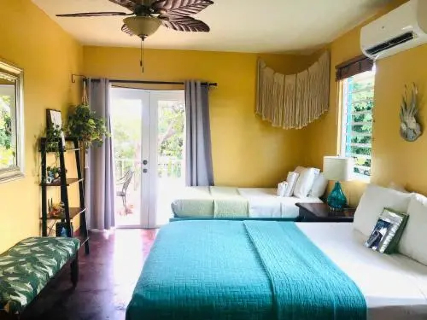 Flamboyan Guest House