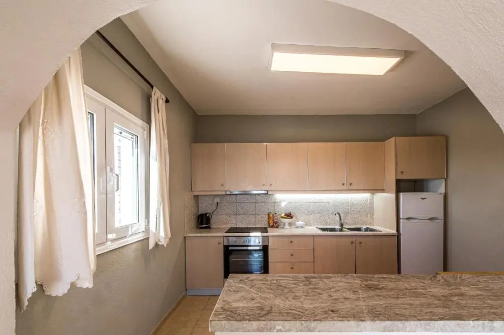 Tranquil sea view villa with private pool, just 2km from the beach!