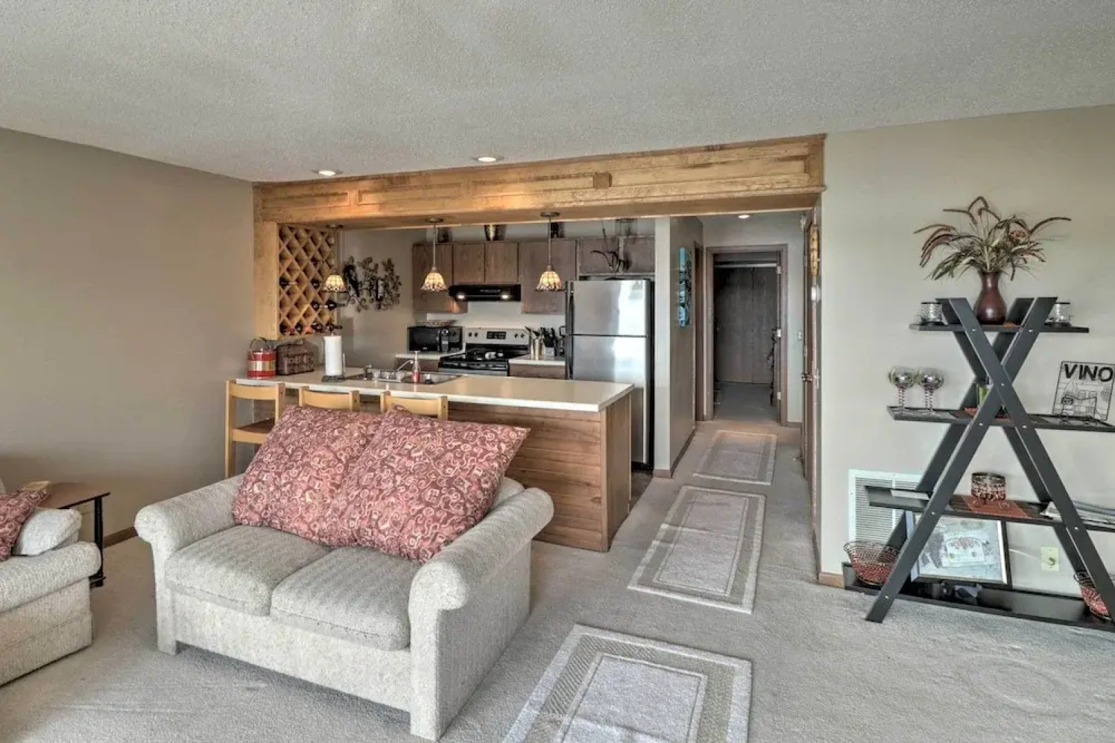 Lake Ozark Condo w/ Pool & Fishing Docks!