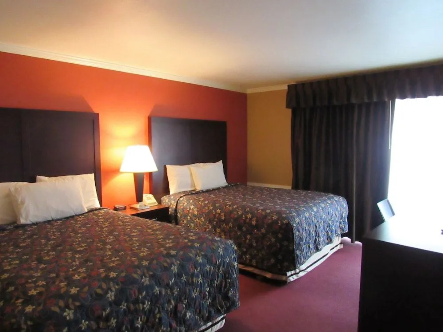 Pullman Garden Inn