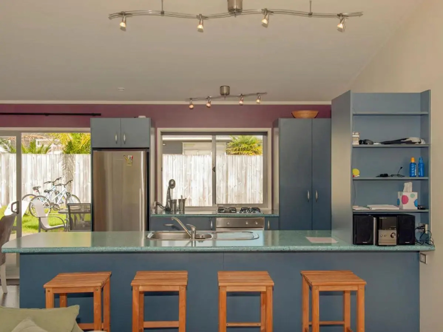 Sands Beach House - Matarangi Holiday Home