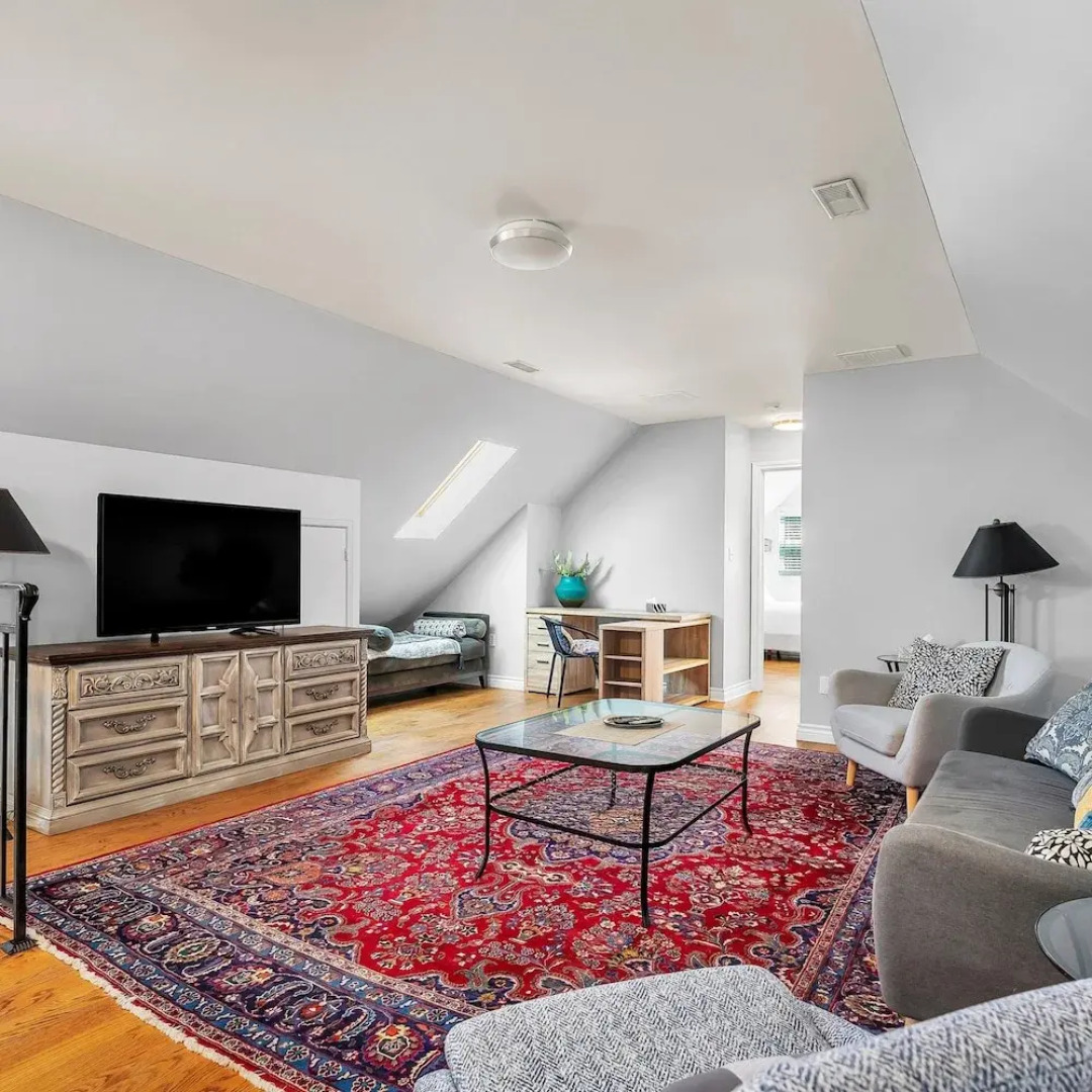 Private 2bdrm Unit With Ensuite Laundry - U5A