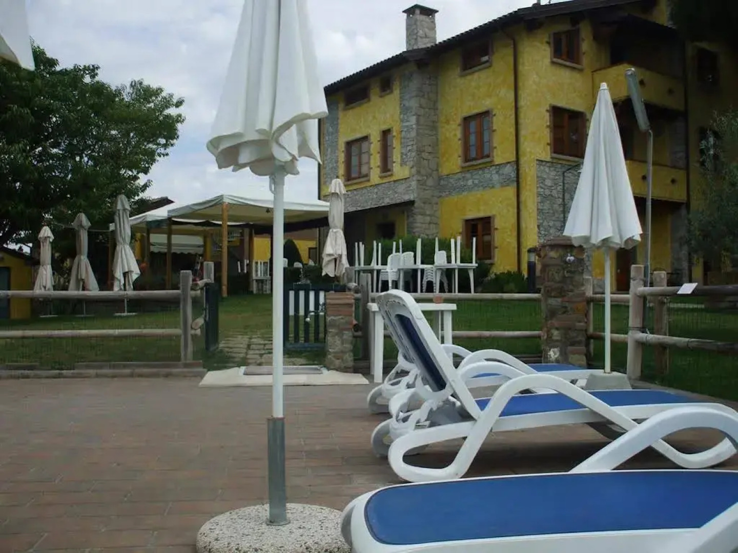 Tenuta La Lupa Country Hotel