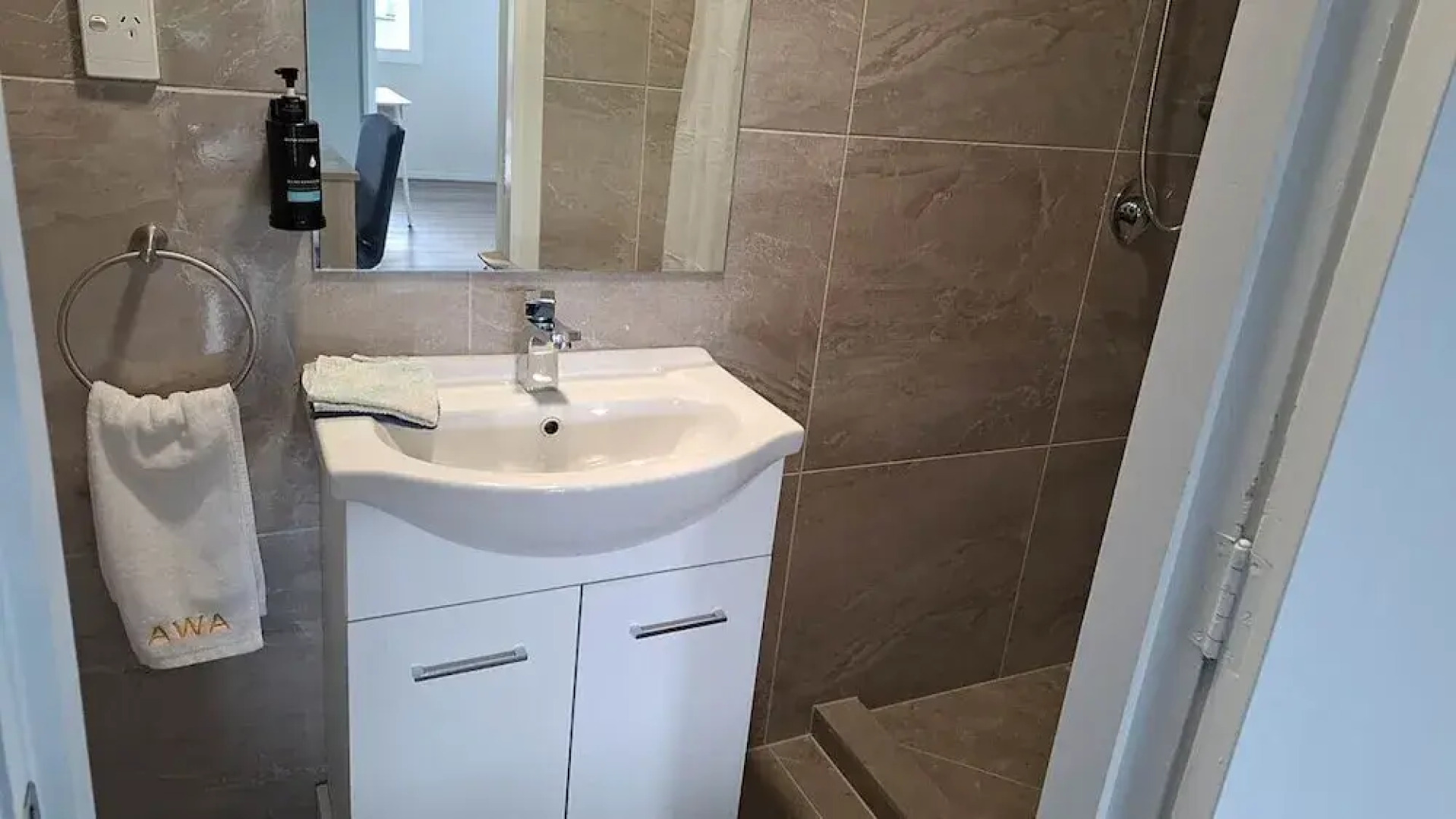 2 Double 5 Single 2 Sofa Beds Suite 1