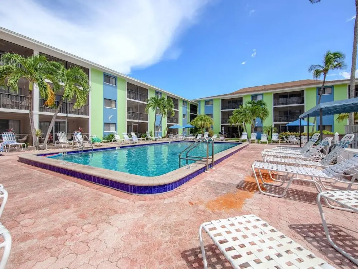 Tropical Sands Resort