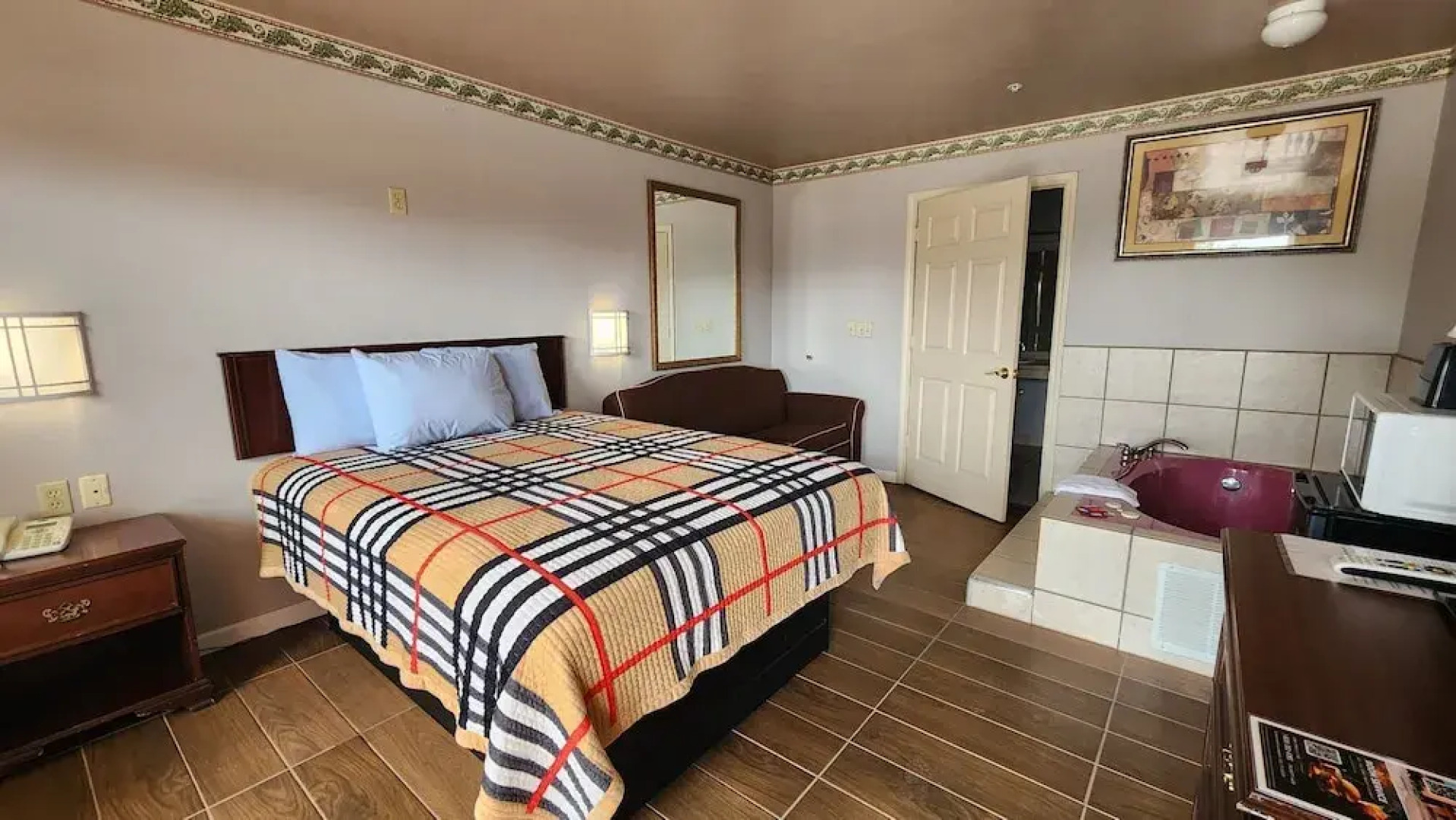 Benbrook Inn & Suites