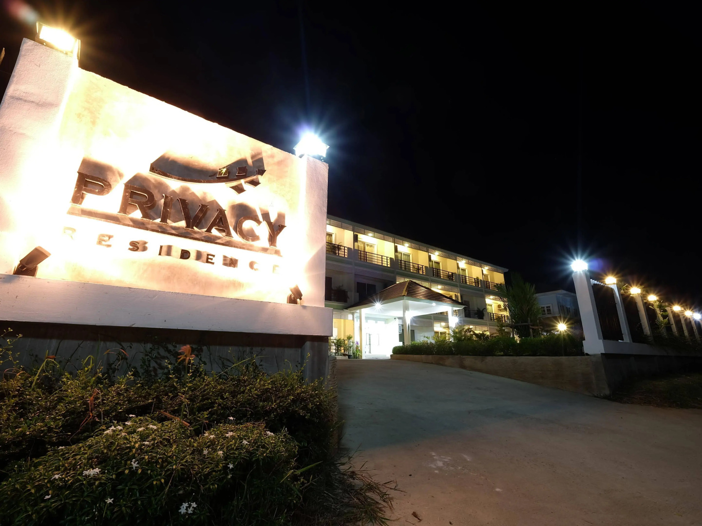 Privacy Residence Lopburi