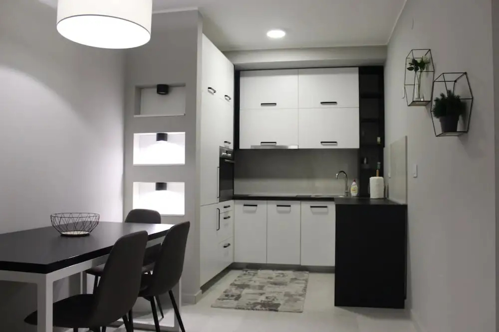 Home Living Apartments