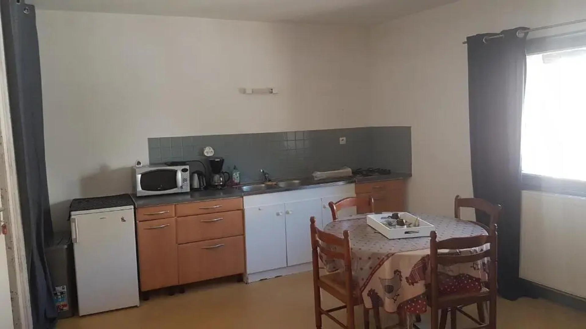 Appart entier 1 ch à ch-gontier 1er ou 2eme étage