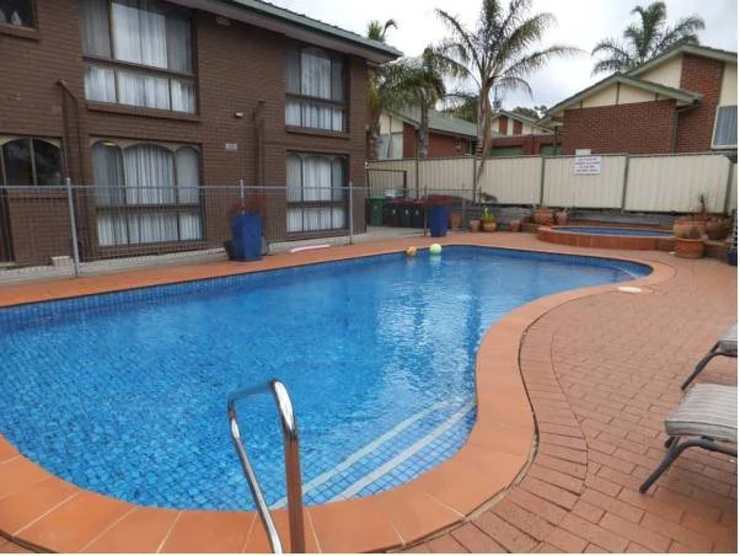 Paradise Holiday Apartments