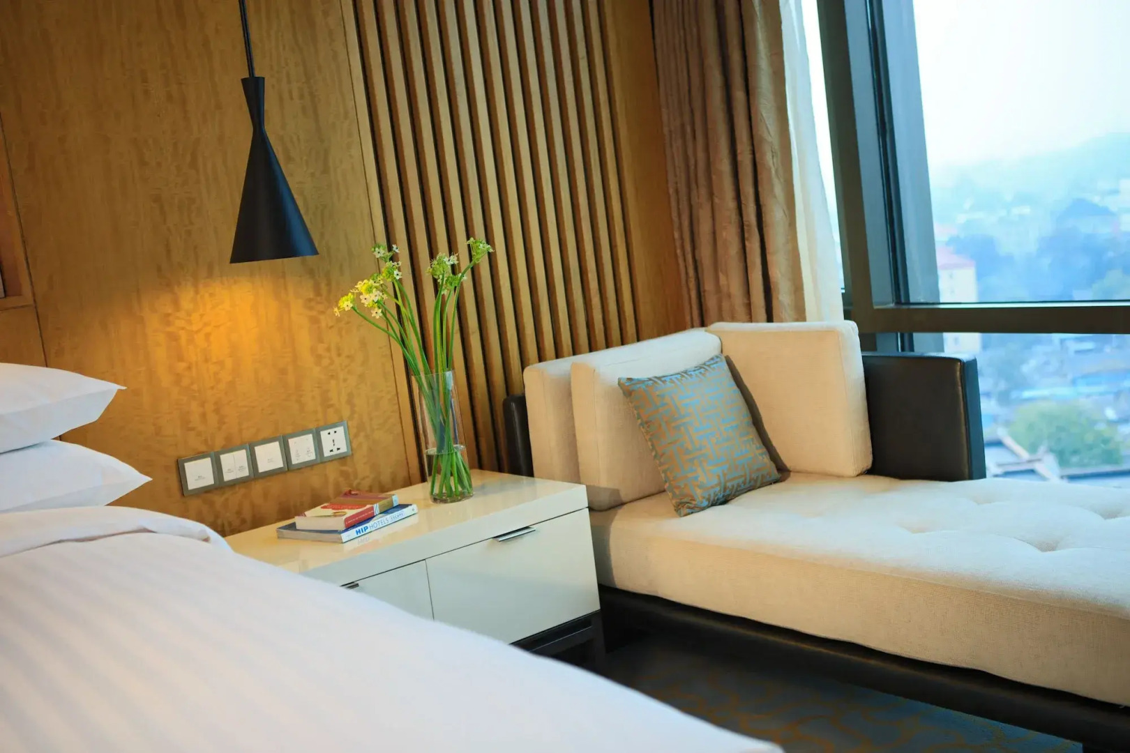 Отель Renaissance Beijing Wangfujing Hotel