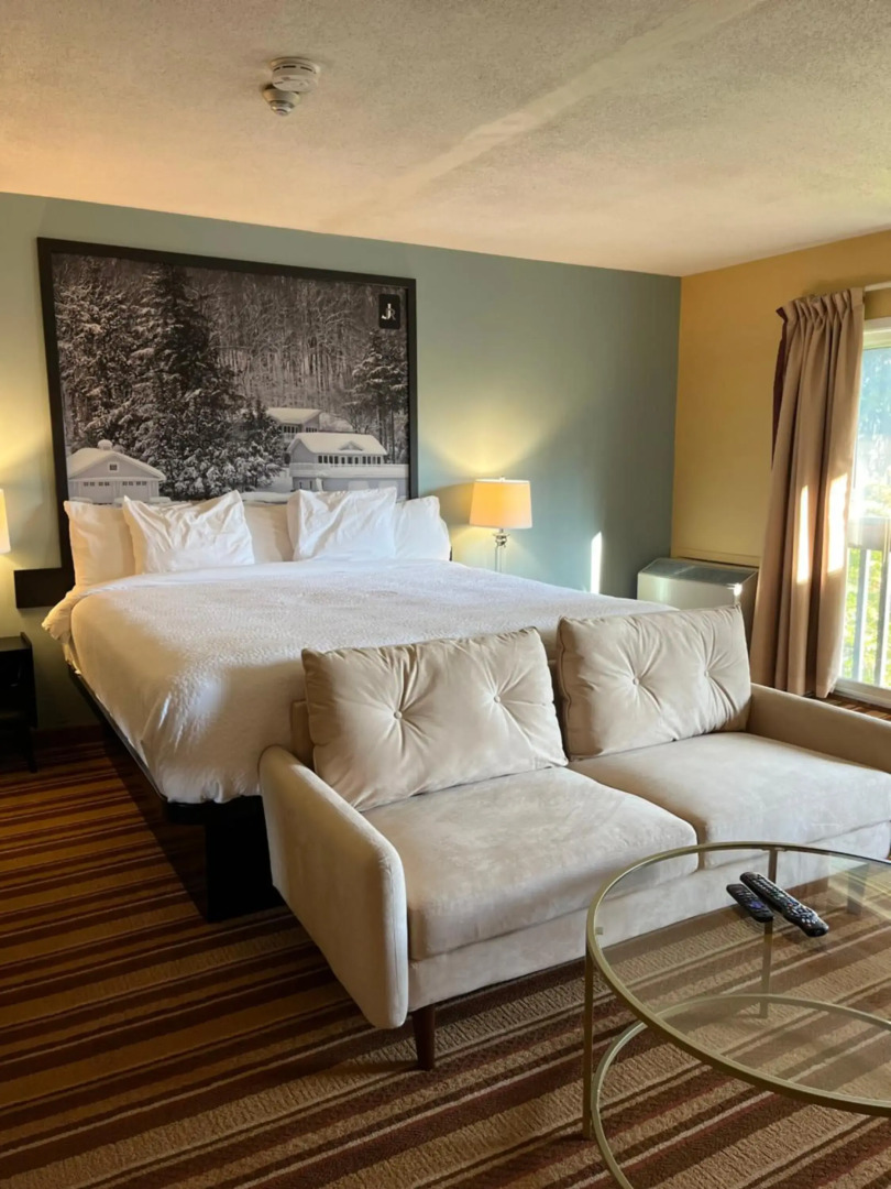 Jolly Roger Inn Resort