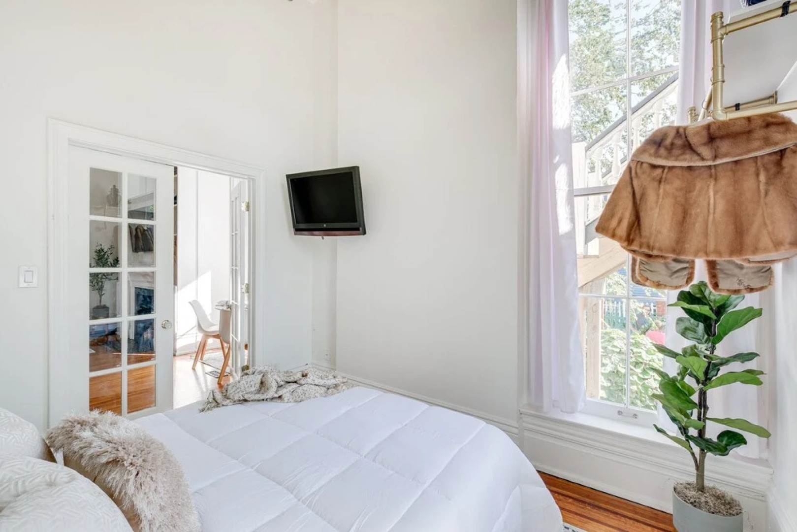 Historic New Albany Apartment ~ 6 Mi to Louisville