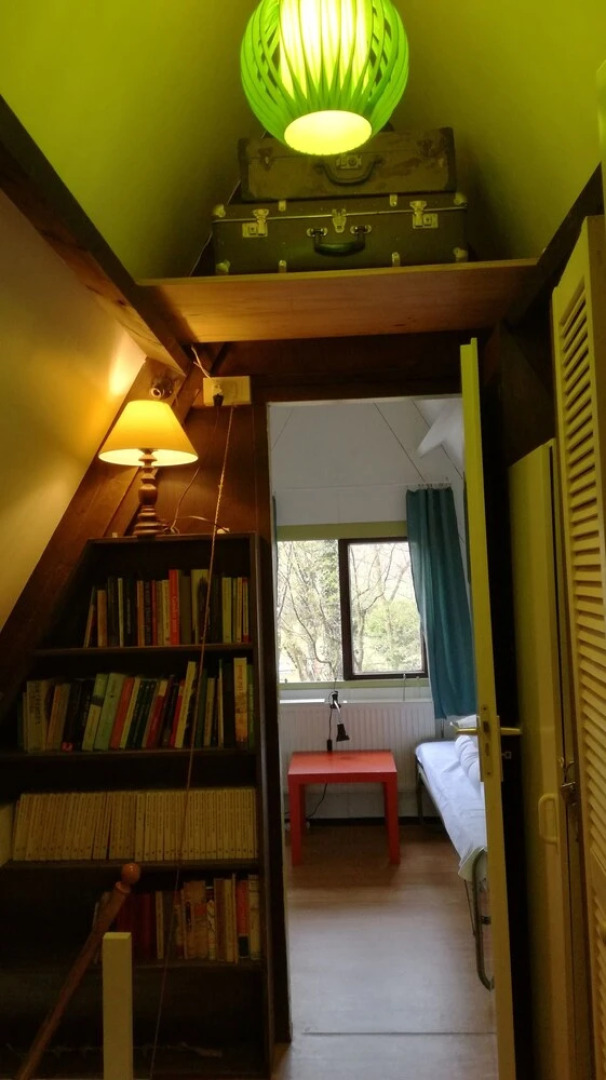 Beautiful Chalet Next to Forest Nature Preserve