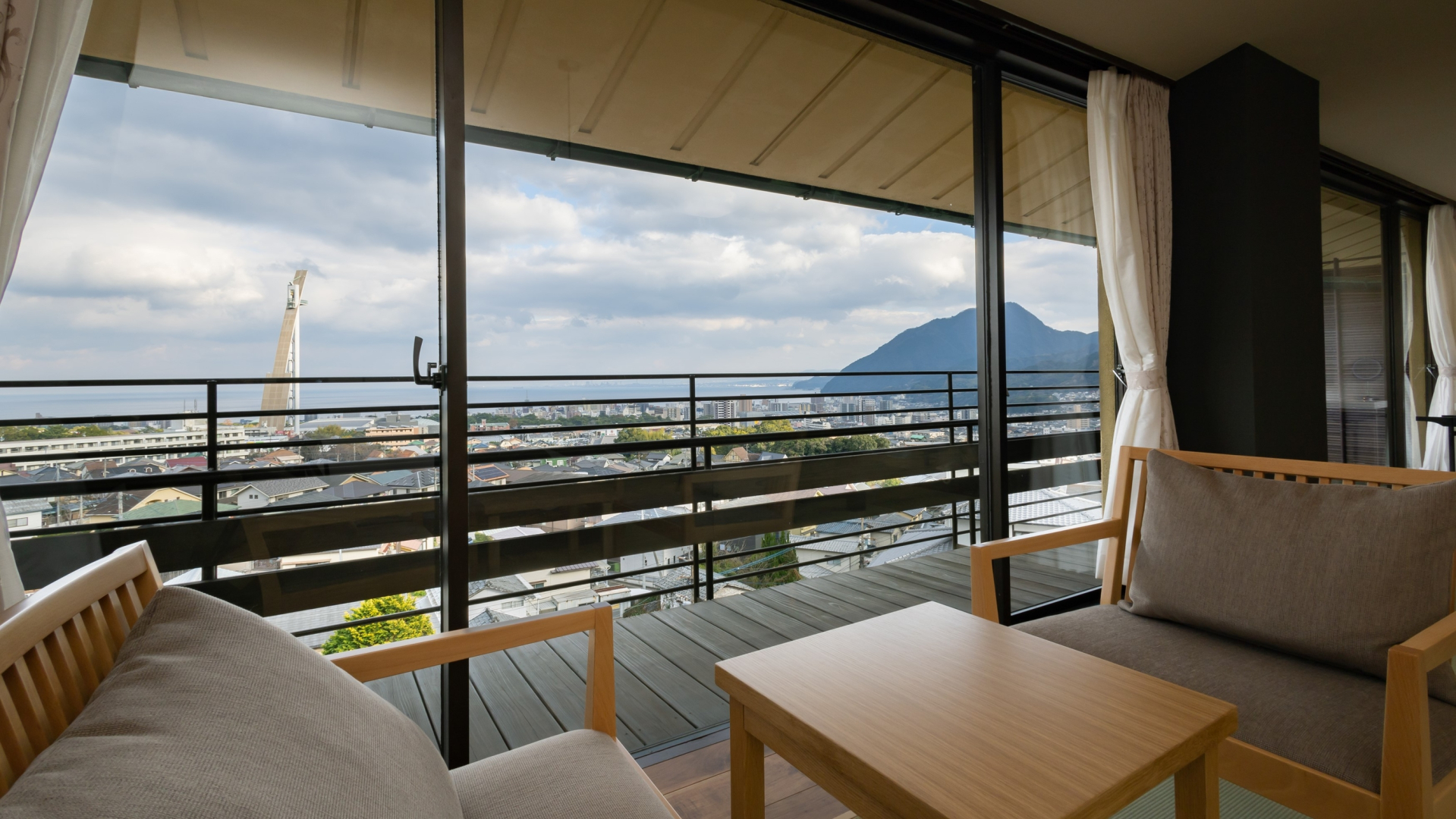 Choubounoyado Shiori