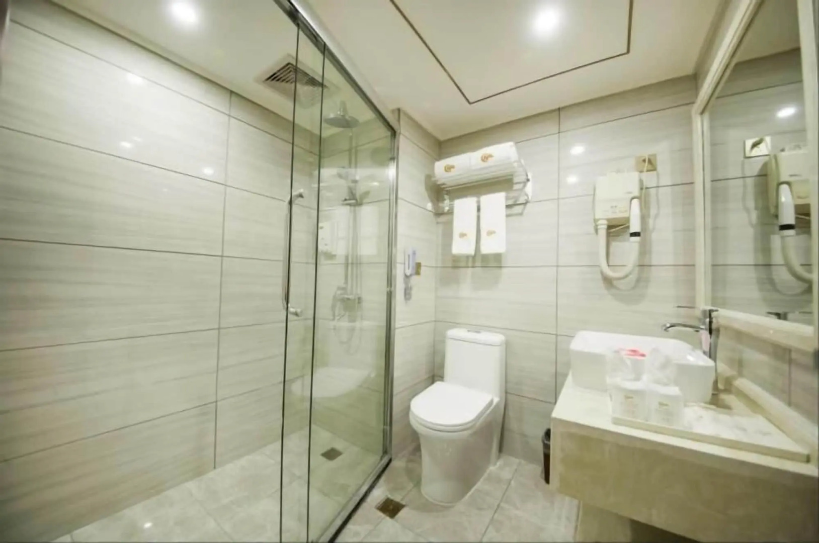 YangShuo New Century Hotel