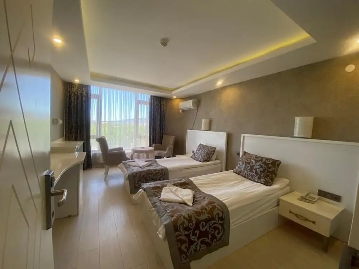 Firuze Beyaz Saray Otel