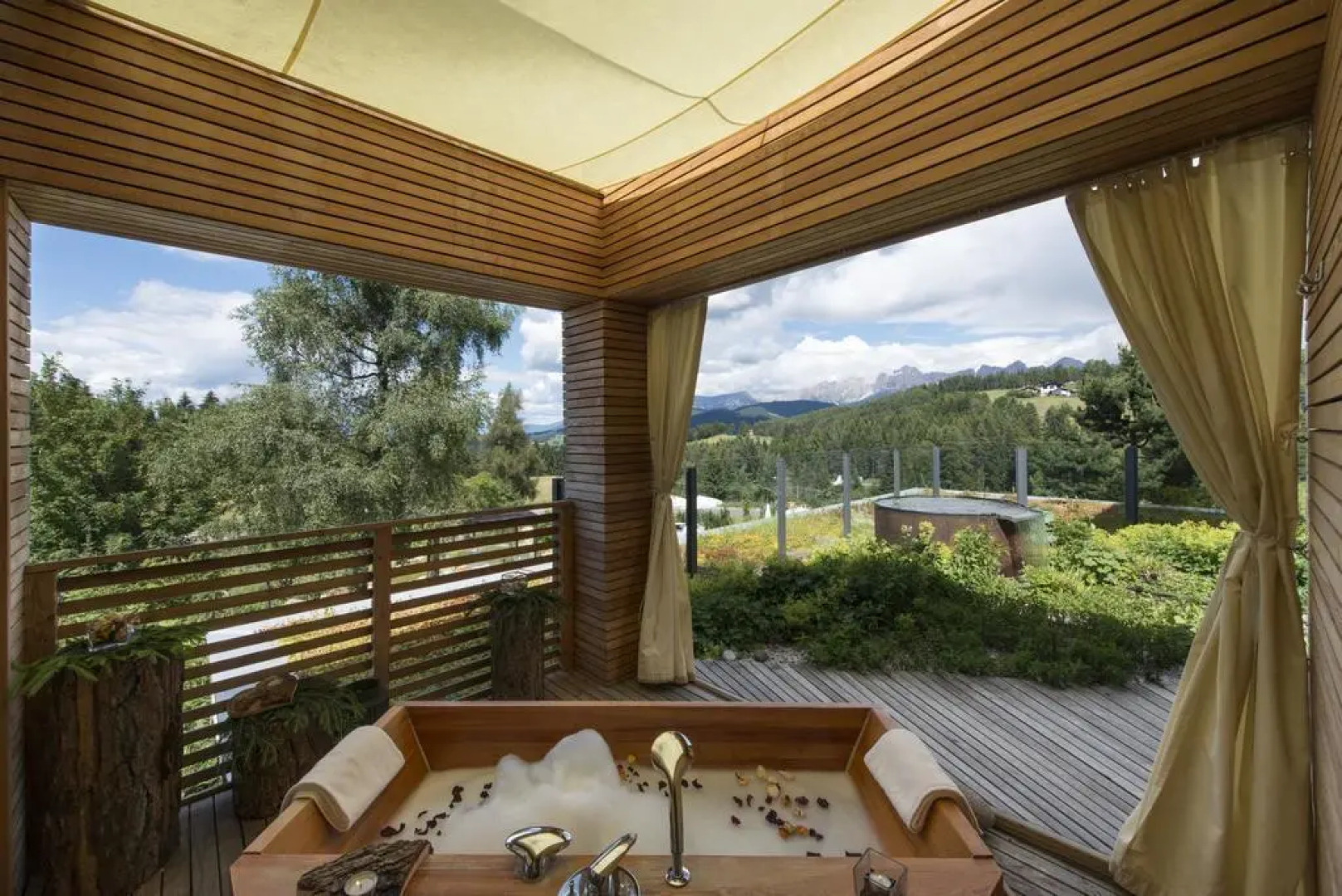 Green Luxury Hotel Pfösl