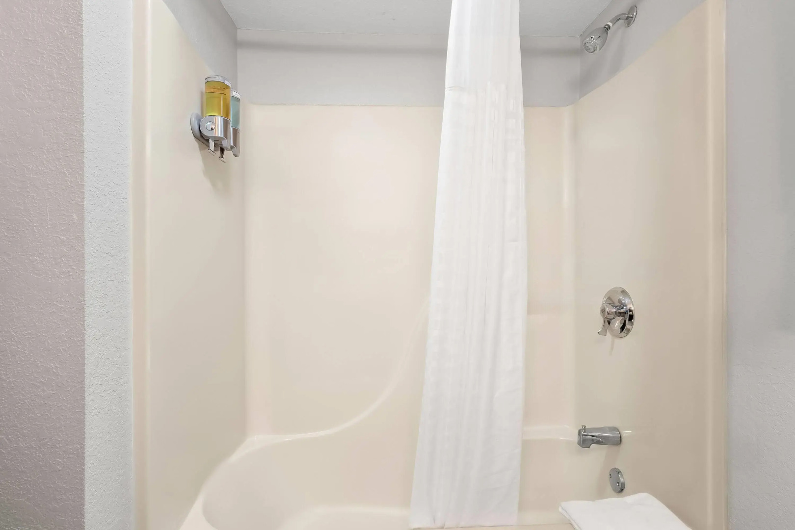 Days Inn by Wyndham Hillsdale