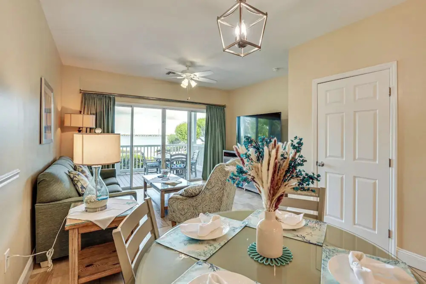 Oceanfront Duck Key Villa: 2 Marinas Steps Away!
