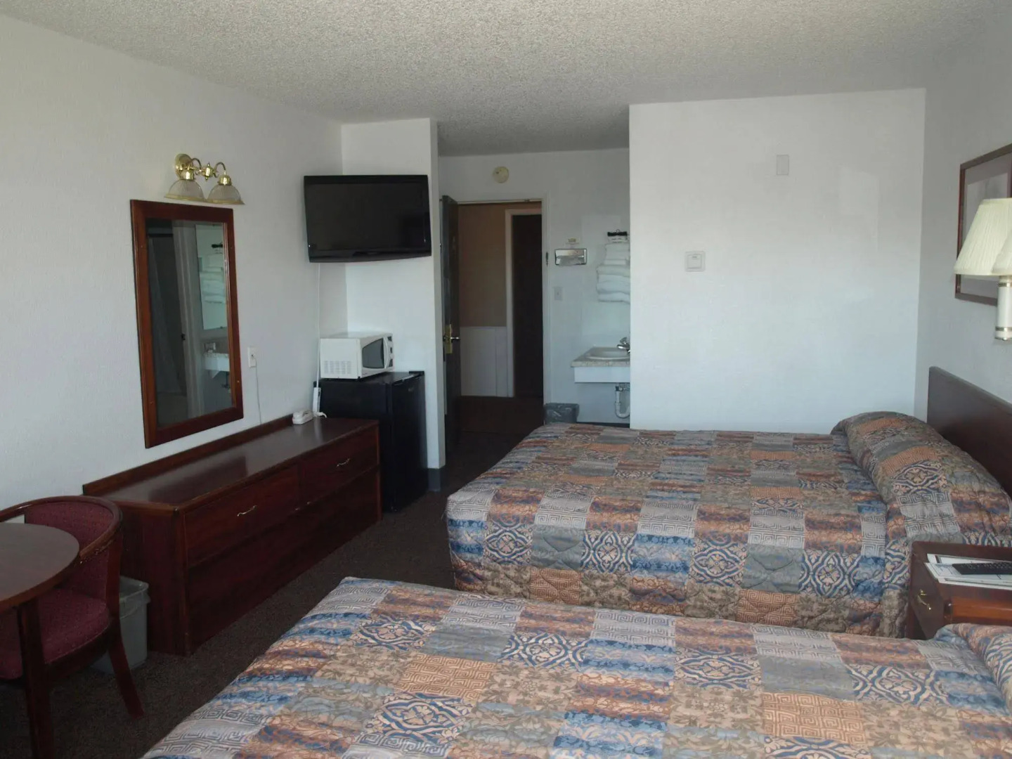 Yellowstone River Inn