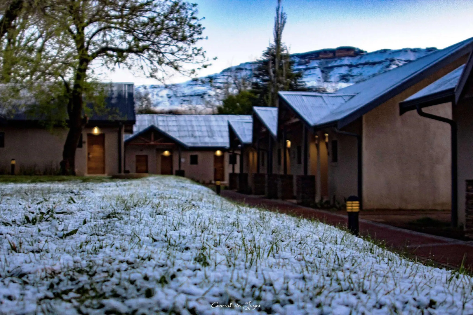Premier Hotel Sani Pass