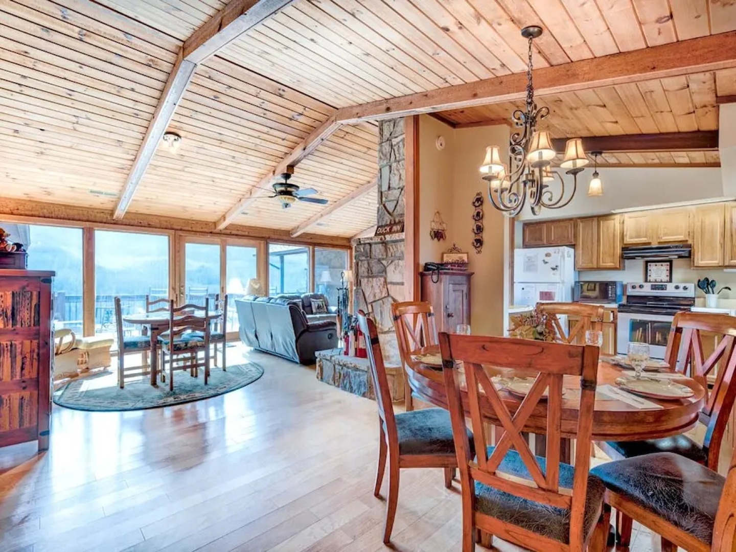 Resting Bears - Three Bedroom Cabin