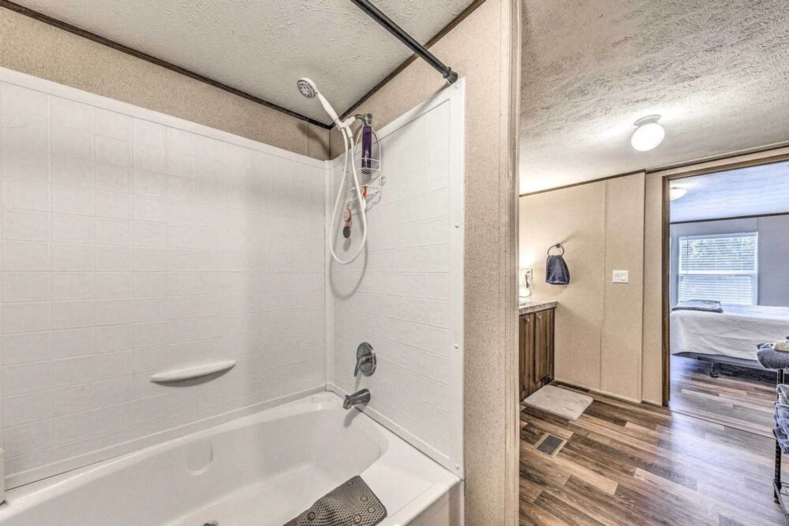 Ruidoso Home Near Golfing, Hiking & Shopping