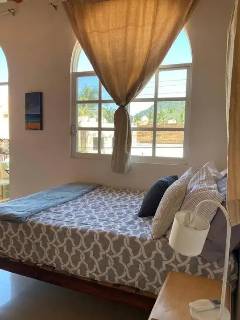 TWO BLOCKS AWAY FROM THE BEACH / Estudio BoHo