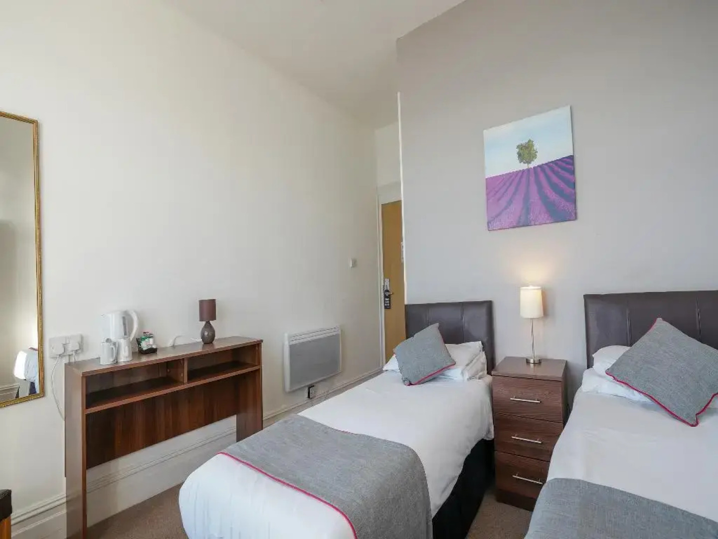 OYO Shanklin Beach Hotel