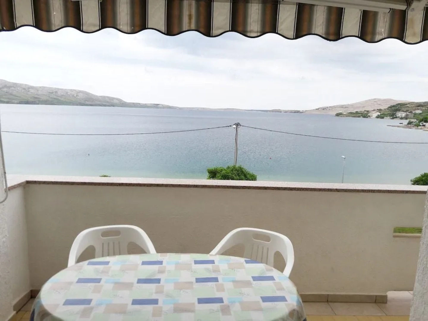 Apartments Metajna X