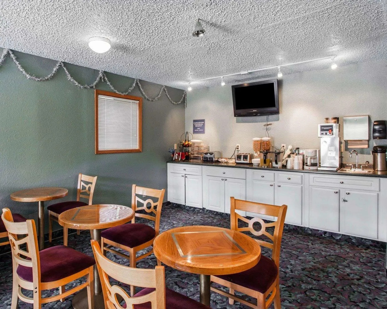 Capital O Stevenson Inn Riverside