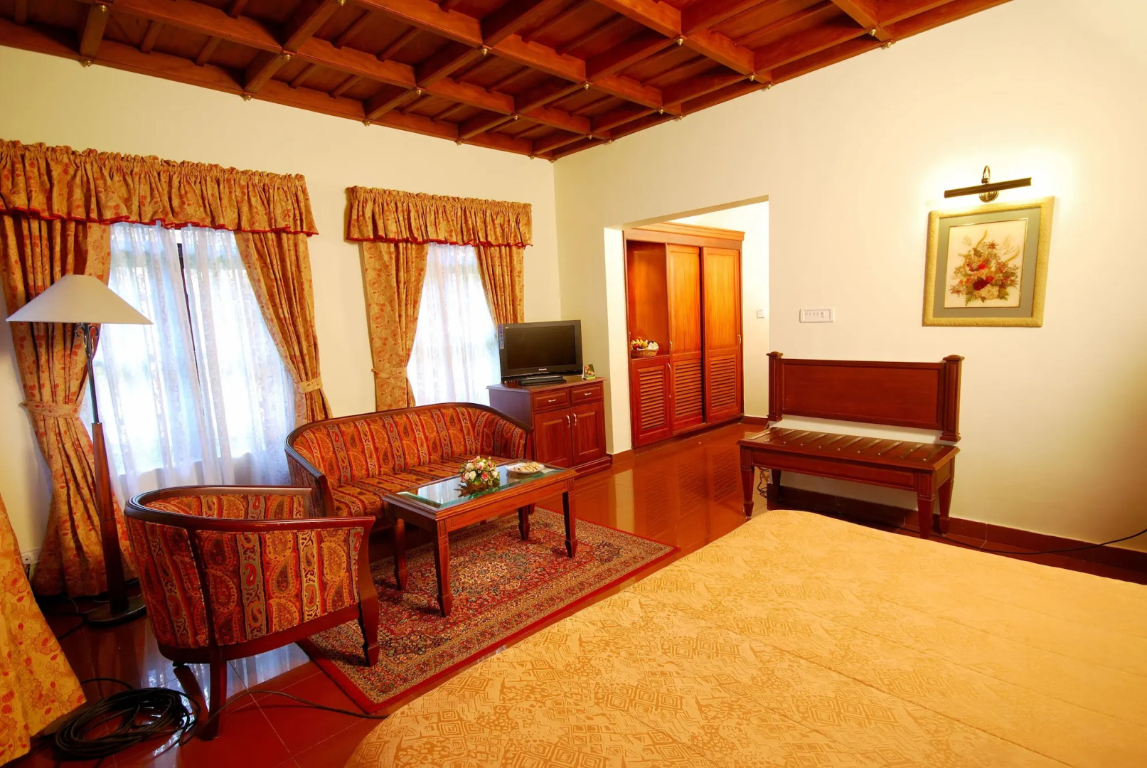 Sterling Lake Palace Alleppey