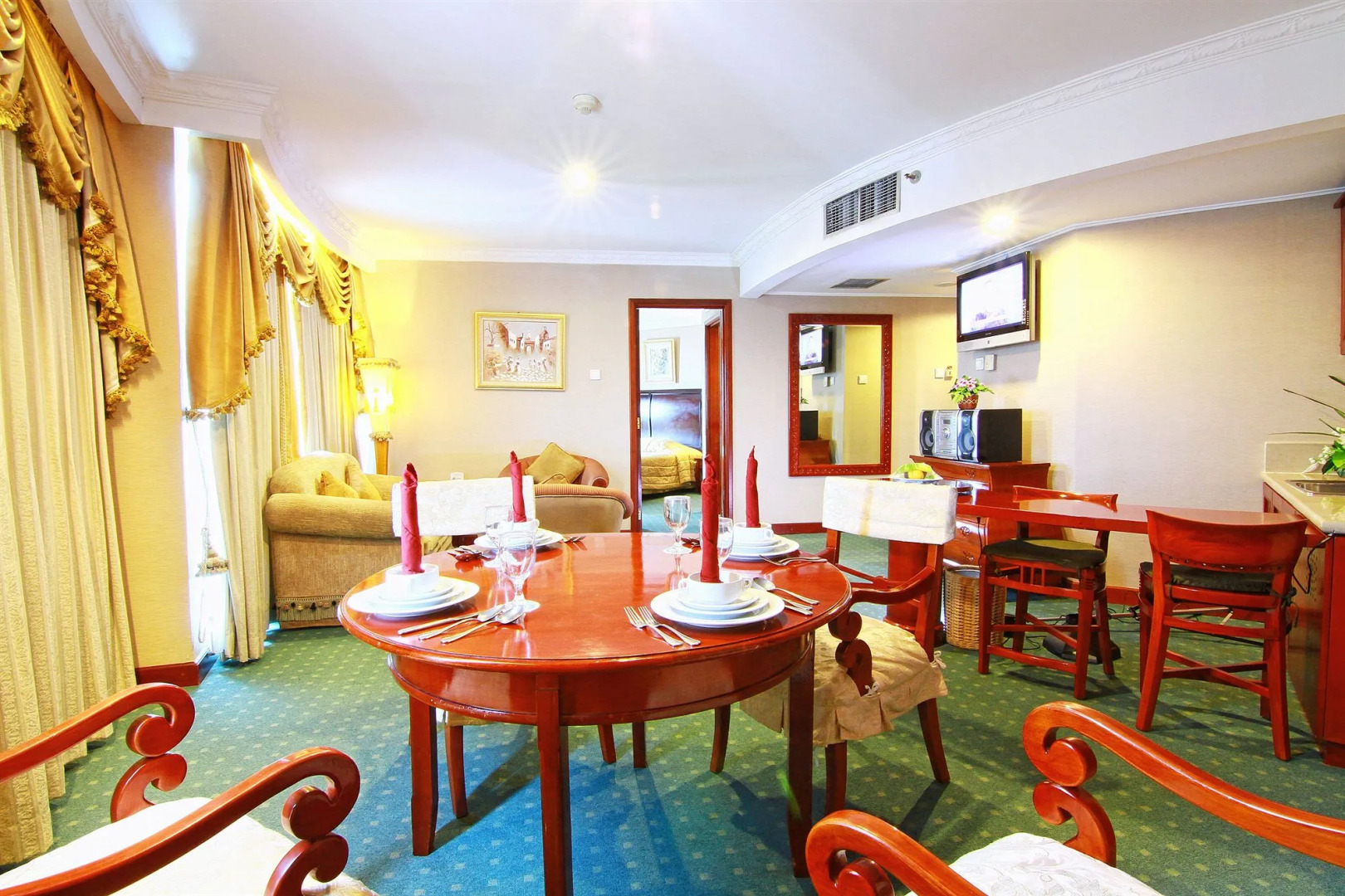 Grand Arkenso Parkview Hotel