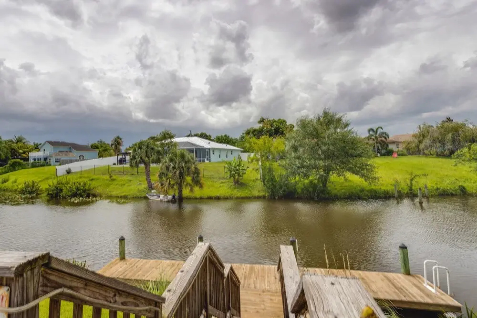 Riverfront Port St Lucie Home: Hot Tub + Dock!