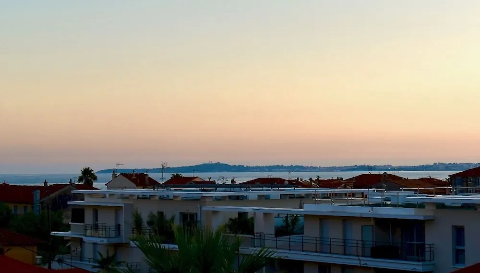 Riviera Standing Appartement La Couronne Premium, vue mer