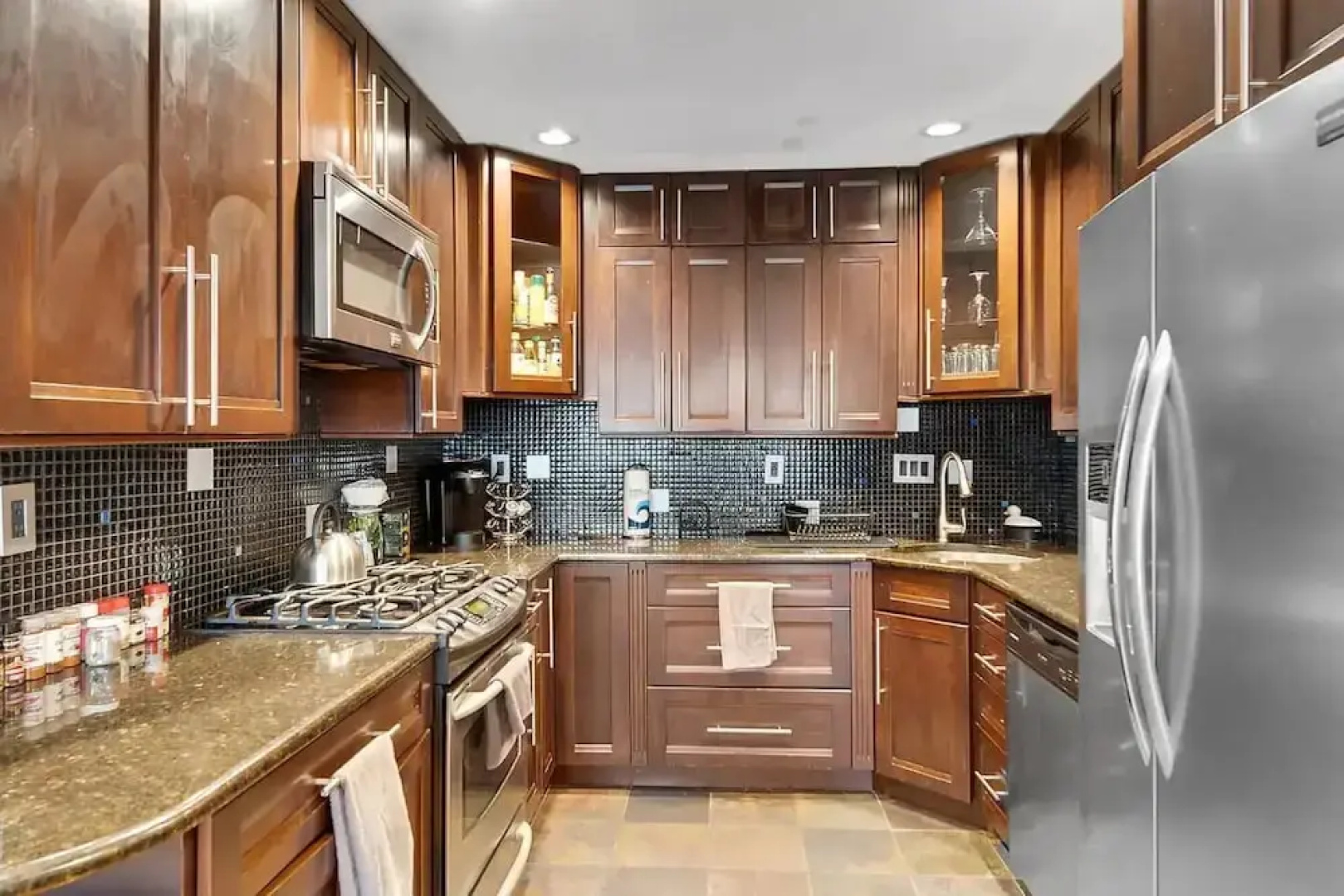 4 BDRM Garage Parking Patio Society Hill
