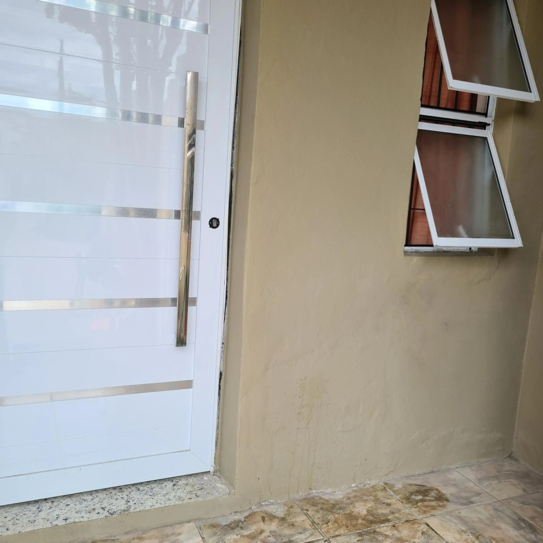 Kitnet casal e apartamento com lareira e vista jardim