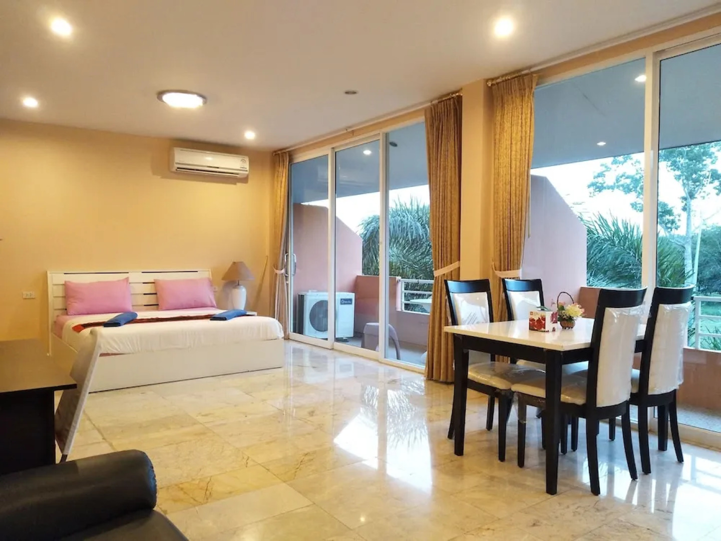 Khao Saming Paradise Resort