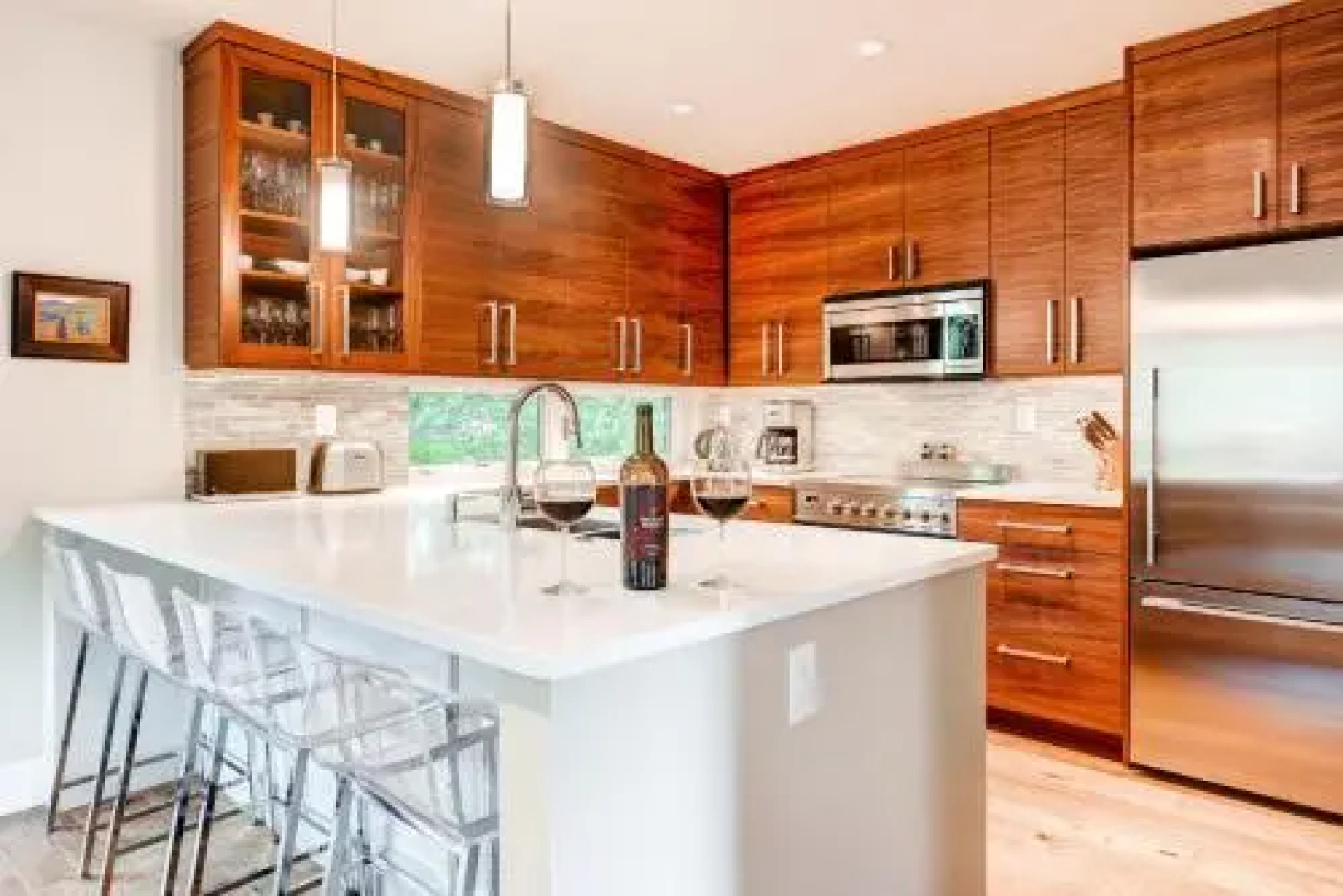 Four-Bedroom Family Friendly House with Chef's Kitchen