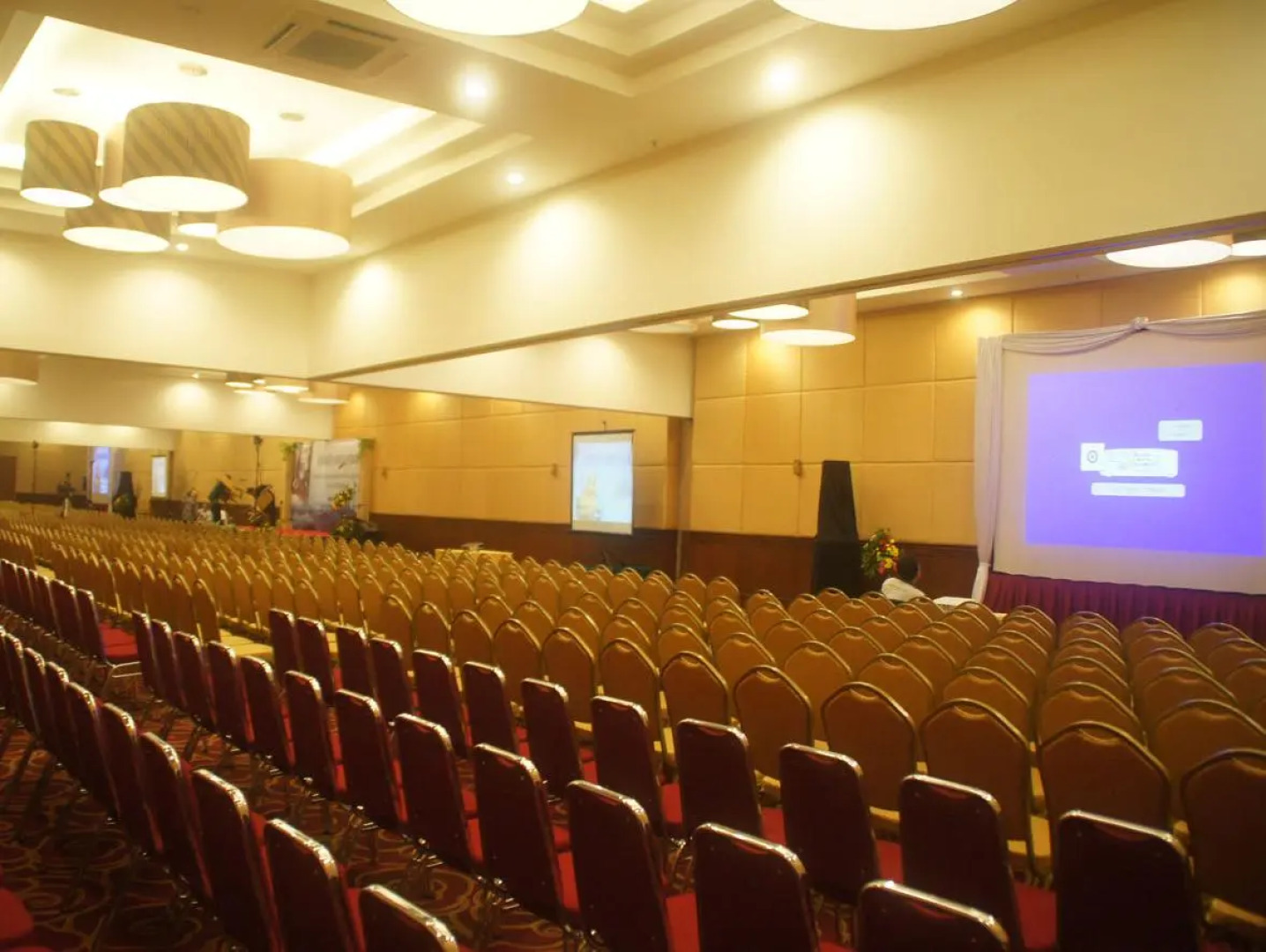 Lorin Dwangsa Solo Hotel